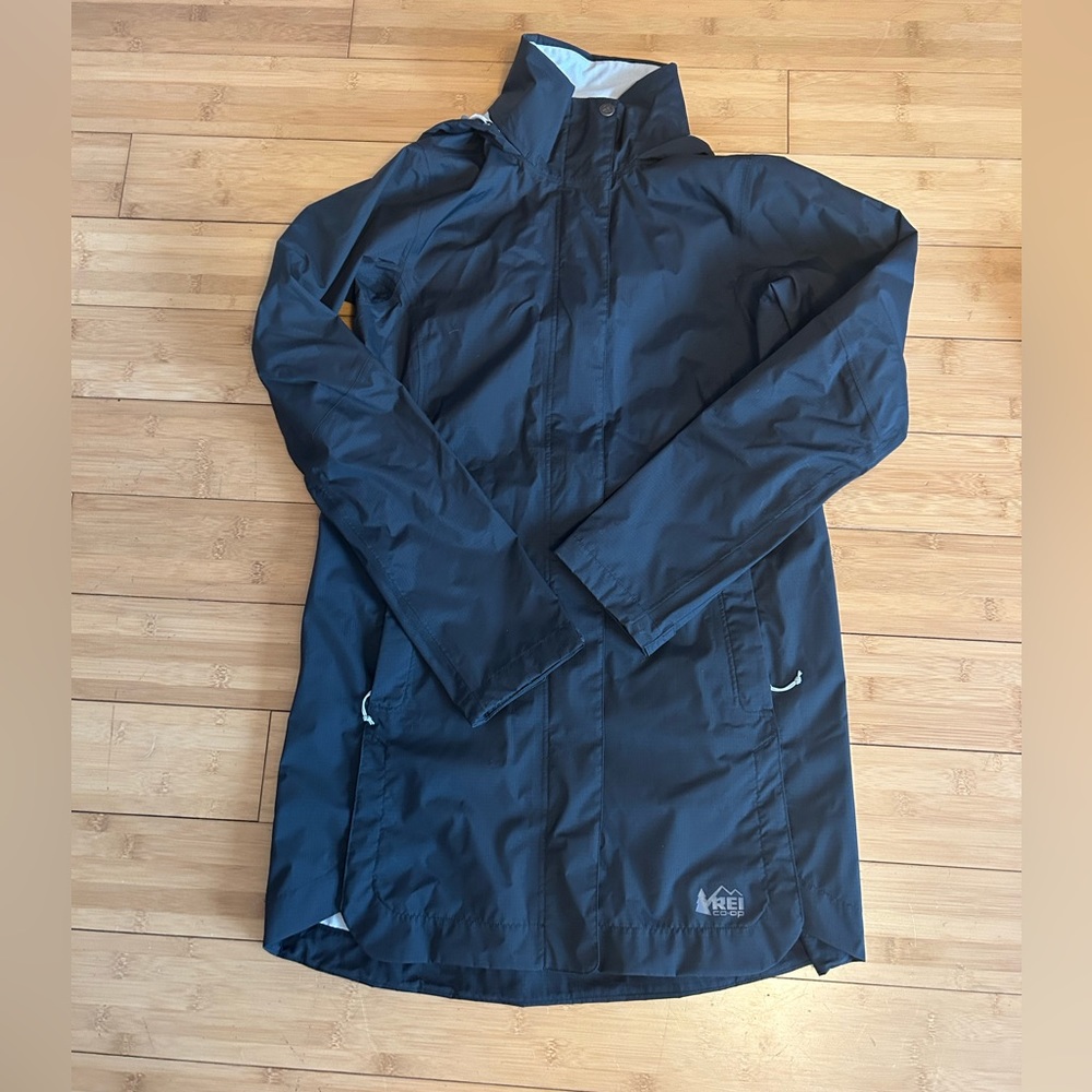 REI womens XS rain jacket